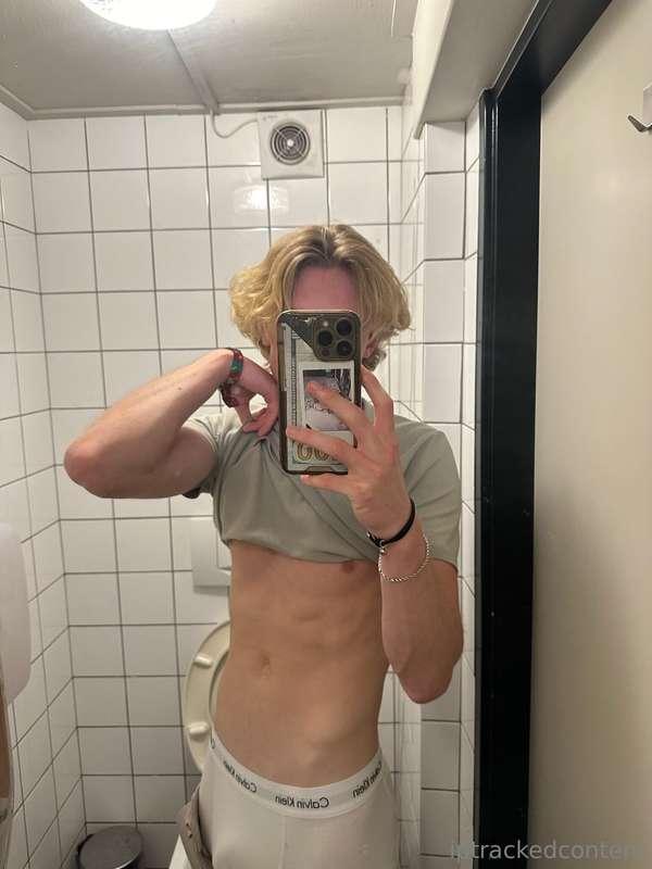 You know you want a taste of that 👅 