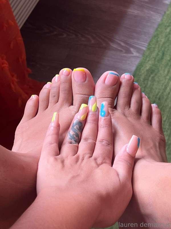 🩵💛