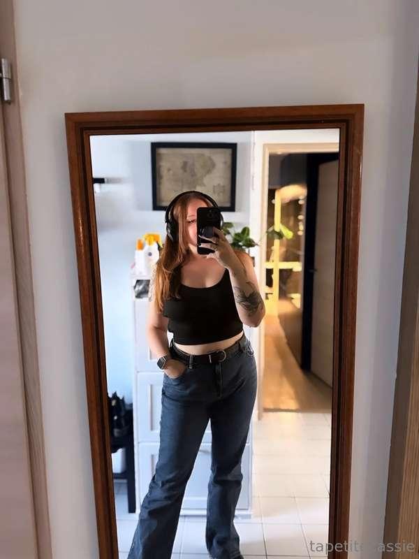 Les litres de crème solaire derrière j'ai honte 😂🤭🥰 @tapetit..