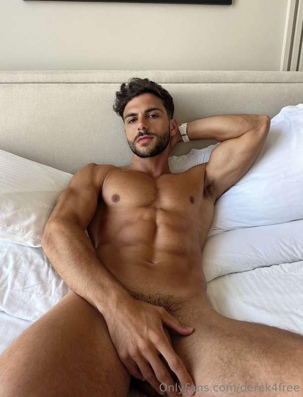 derek4free image #0