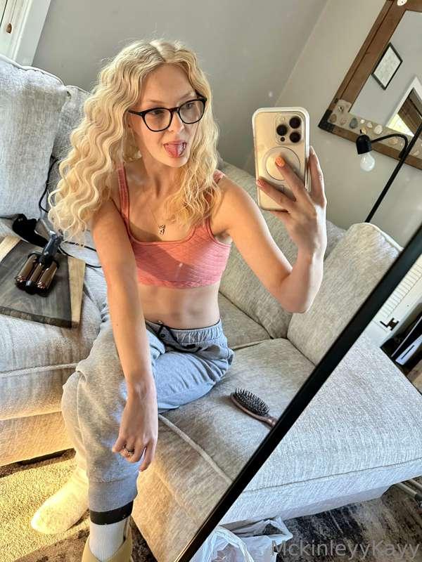 Five dolla Friday 🤑 tip $5 for any video on my menu🥰