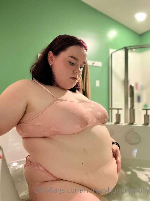 hungryhungrymolly image #2