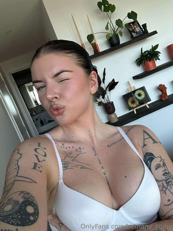 Got some NICE content coming for you this weekend 💋