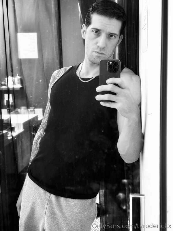 Good morning, 😘 It’s finally Friday 🙌 The week is almost don..