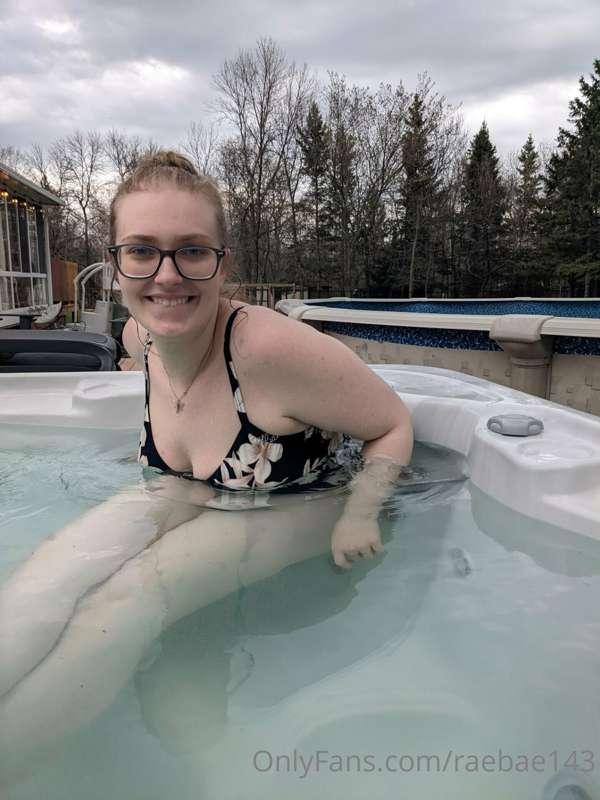 Tubs are my happy place! 😋🐠