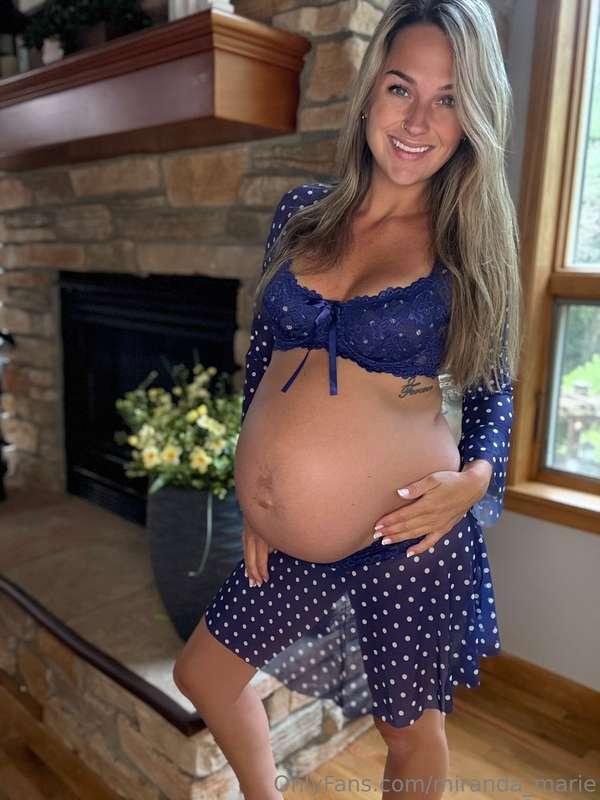 I never wear polka dots!! Whatcha think?! 🤭