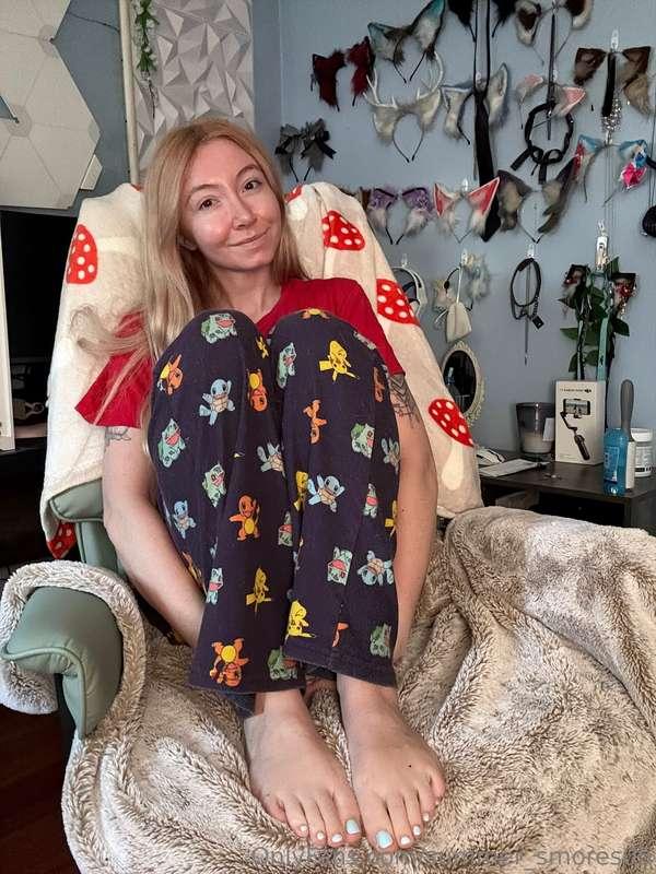 Gm! Dont do enough feet Friday 🥹 pre-gym - should I do some ..