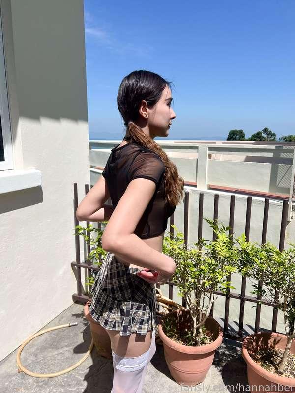 Do you like the view? ;)

🦊 #butt #nopanties #stockings #upskirt #pigtails #cutegirl #outdoor #18years #teen #asian 🦊