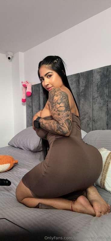 I have plenty of bed (and booty) to share😏