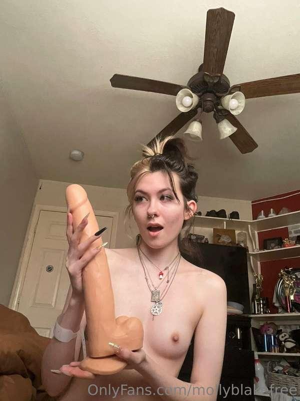 I have the full videos on my paid onlyfans, come watch me ri..