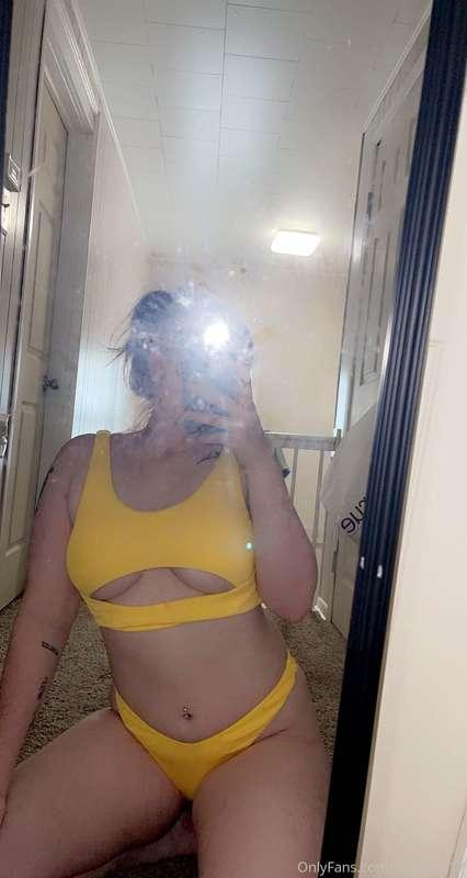 Anyone wanna get wet with me?🤪