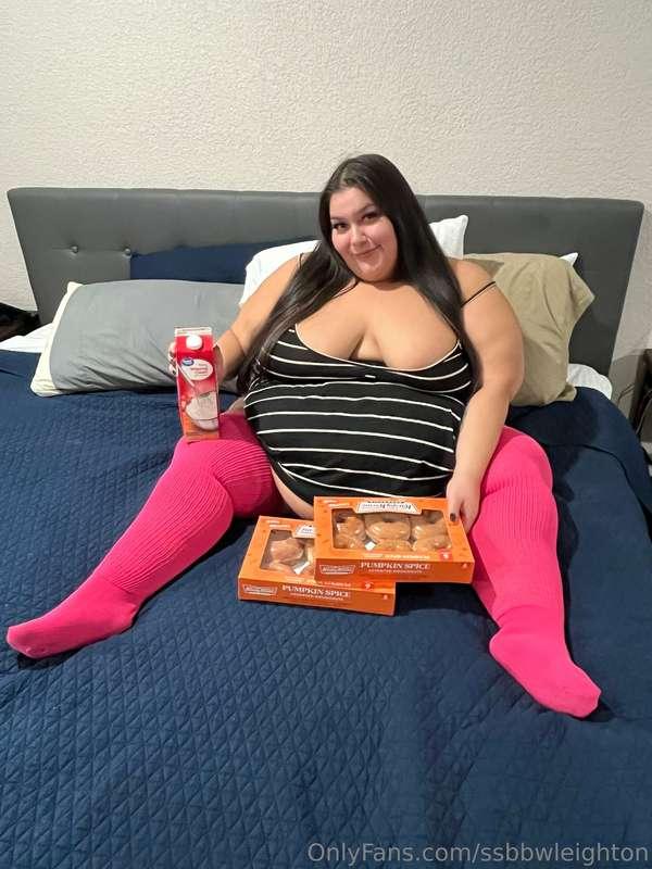 ssbbwleighton image #2