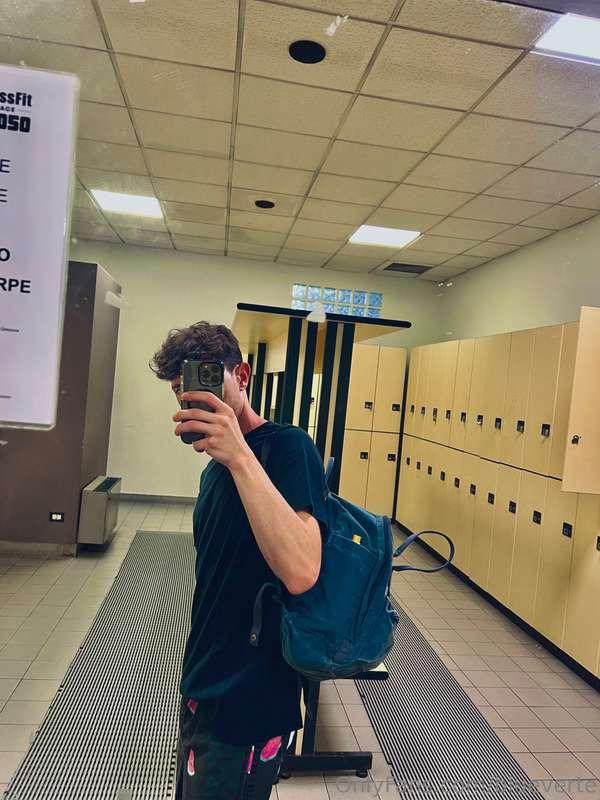 😘