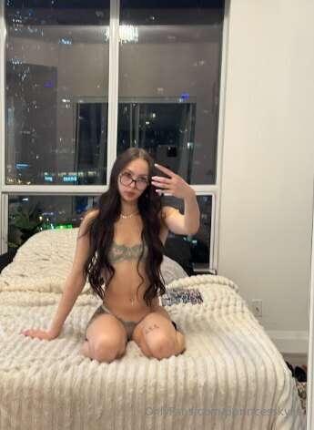 Got nothing to do... cum chat with me📩💋