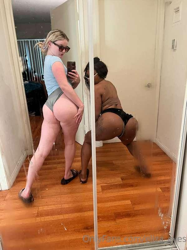 DOUBLE 😈TROUBLE  😈 
@cheradelexxx and I are definitely a sex..