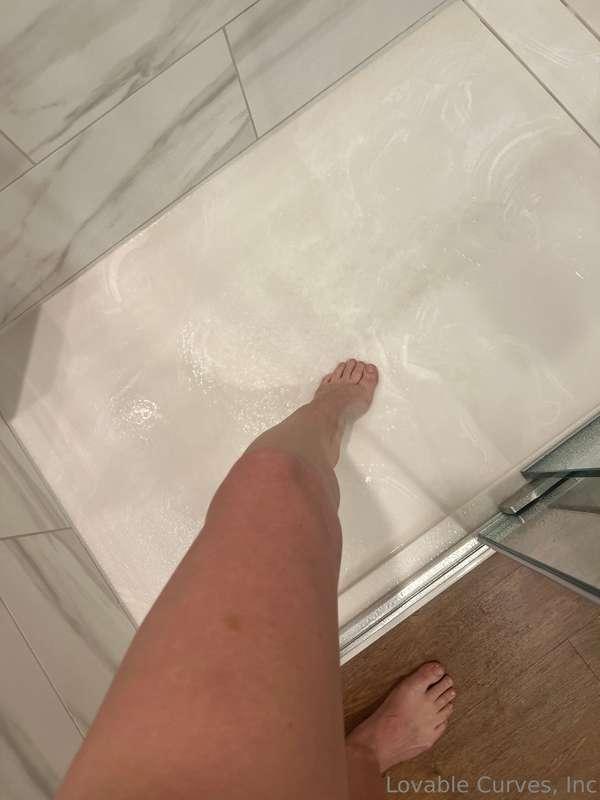 Wanna shower with me? 😇 I have to admit I need very hot wate..
