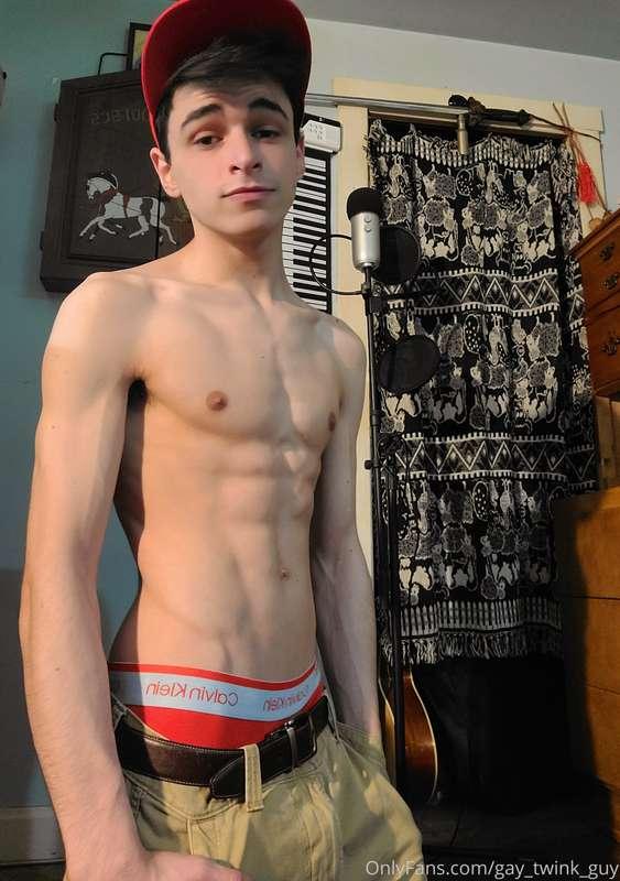 gay_twink_guy image #8