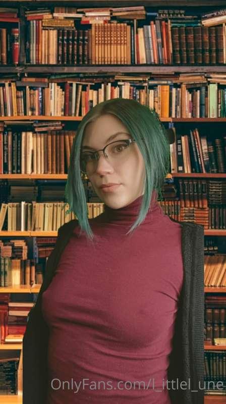 I'm buying a ruler it's been decided, hot stern librarian co..