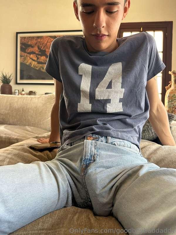 imagine having an 18 year old boyfriend who can’t hide how b..