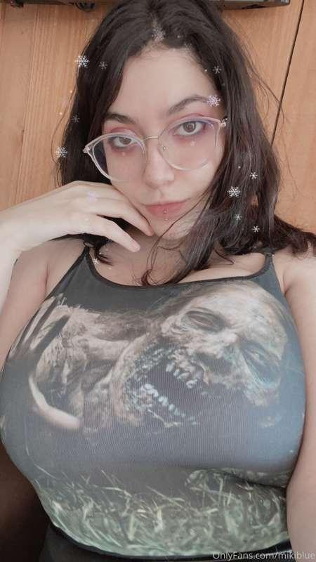 unDRESS MEEEEE
