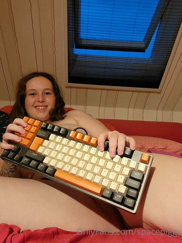 Sub to my VIP page to see a NEW ASMR VID NUDE