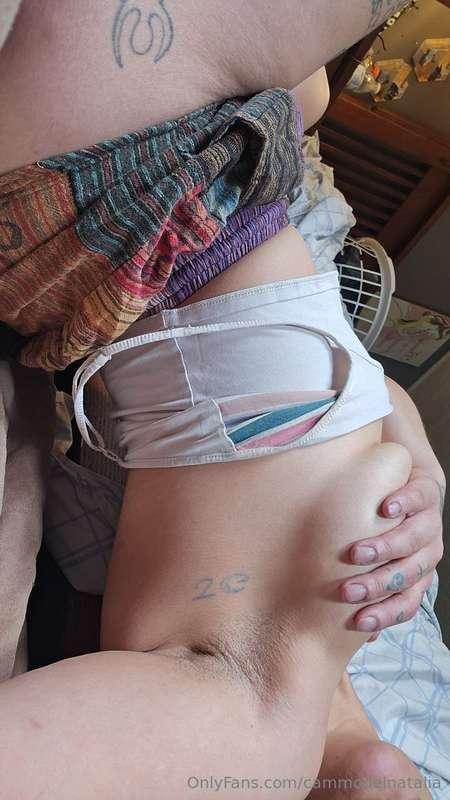 Follow @emmloomis 🍑 her page is all inclusive with NO PPV 🚨 ..
