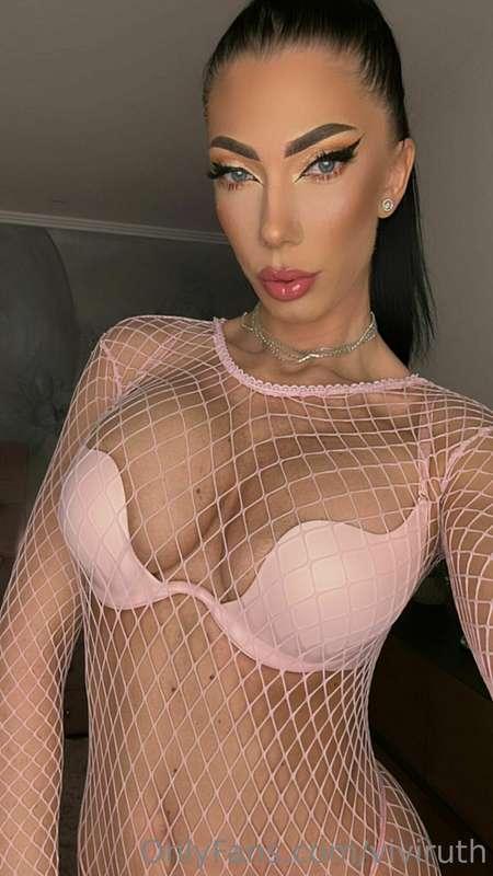 Let me wrap my net around your body and seduce you as no one..