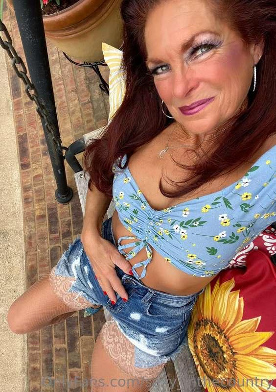 sexy_inthecountry image #2