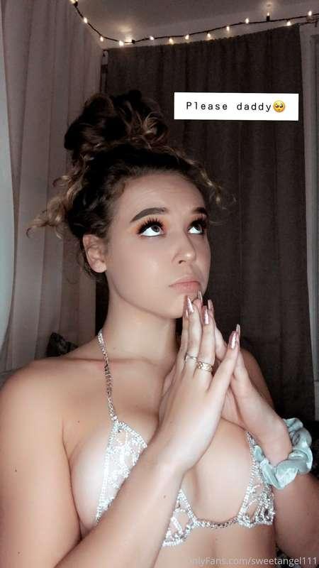 I’m so hungry 🥺 can I eat your cock?😍