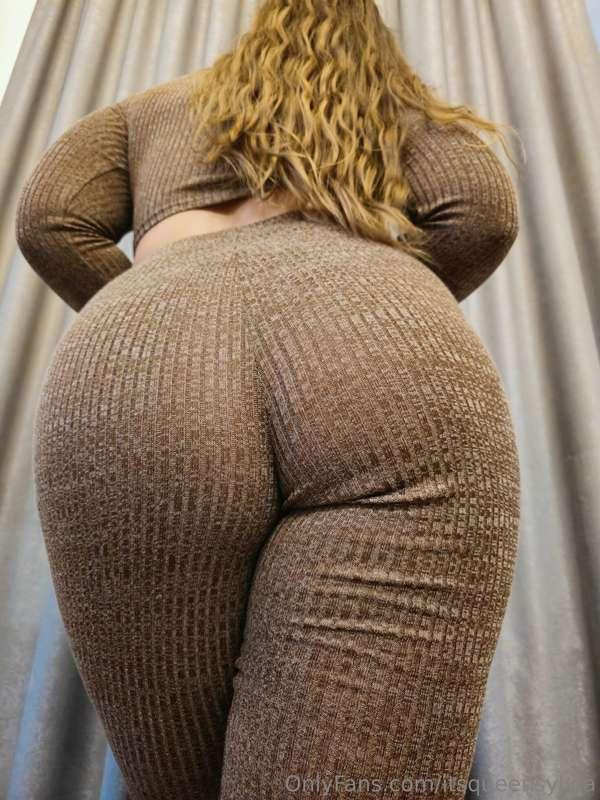 so big and juicy, I'm ready to be worshipped, baby 😍😍😍