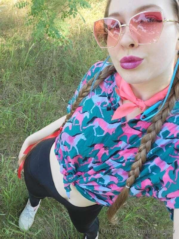 Today is a great sunny day. I spent the whole day outdoors t..