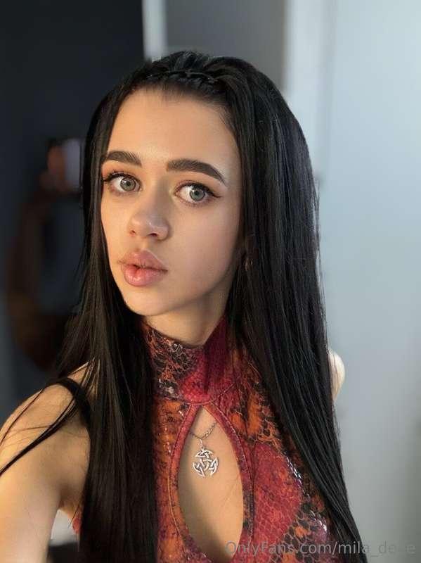 🟢CLICK HERE - @sinful_rosa🟢
This cutie is online and horny!!..