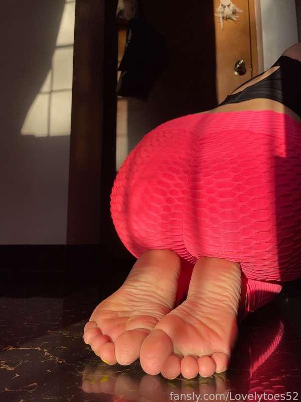 lovelytoes52 image #1
