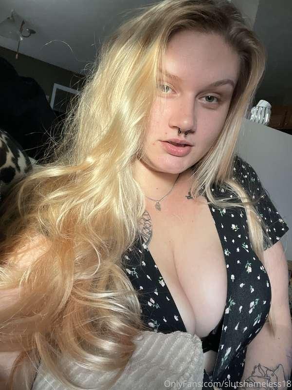 I look cute in this dress but I look better without it