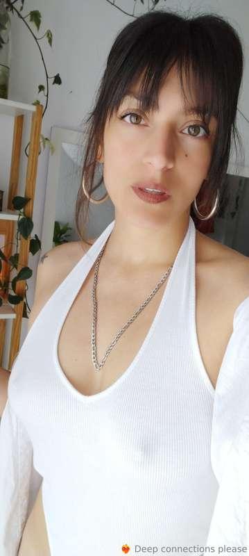 Give me a gift baby❤️☺️😇