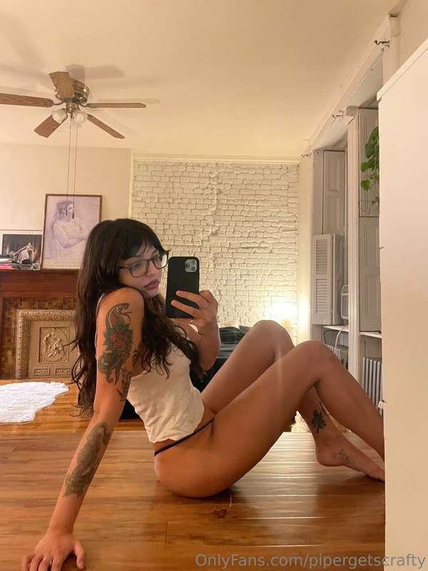 Good Morning & Happy Friday to everyone 🥰😘