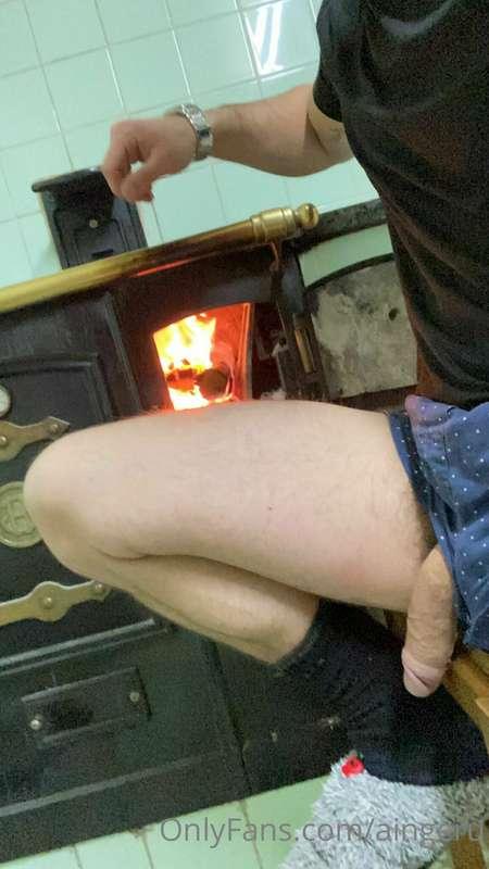 Warming a bit the sausage 🤪 Have a good night 😴🍠🔥