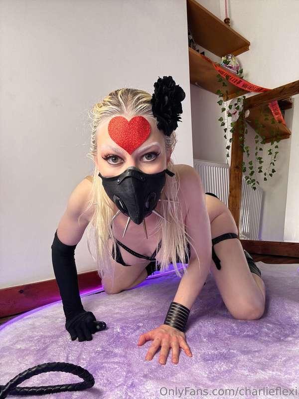 Love Monster got me spellbound 🔮 One of my favourite Cosplay..