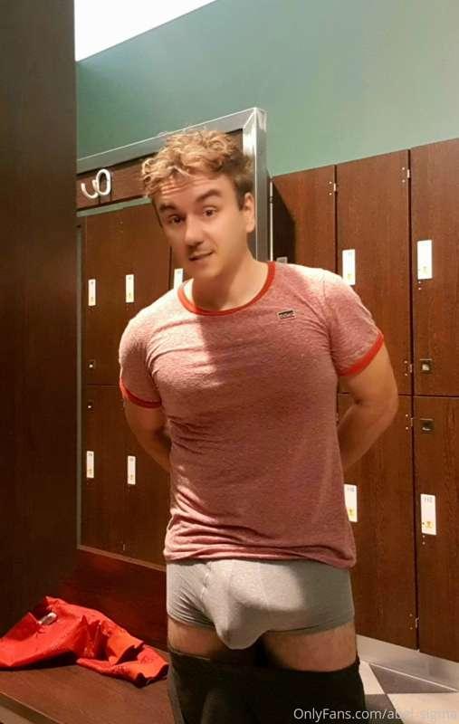 Back to the gym. Growing muscles 🙃