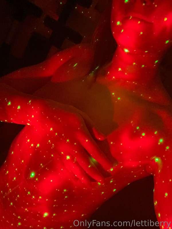I love lights so much🥰 and being in the dark 💦