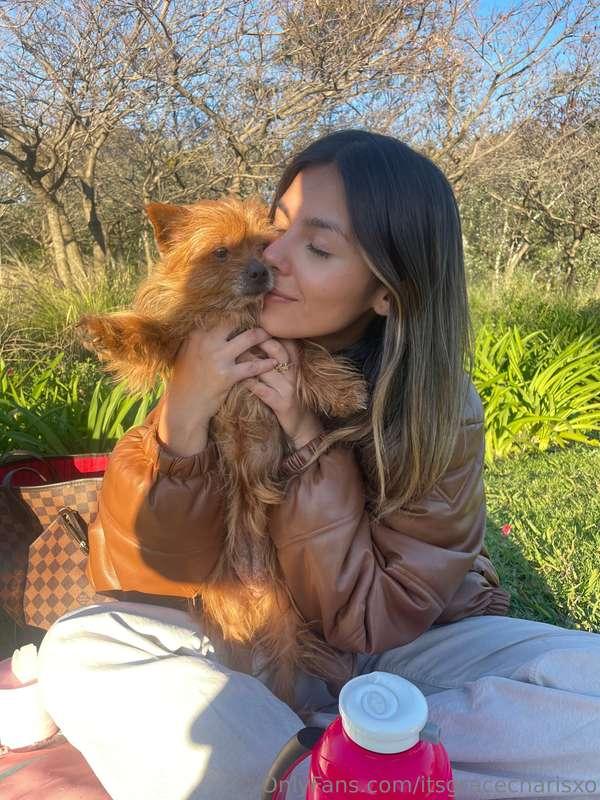Enjoying peachy under this sunshine☀️🌤️
