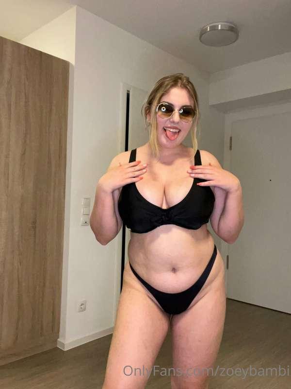 zoeybambi image #1
