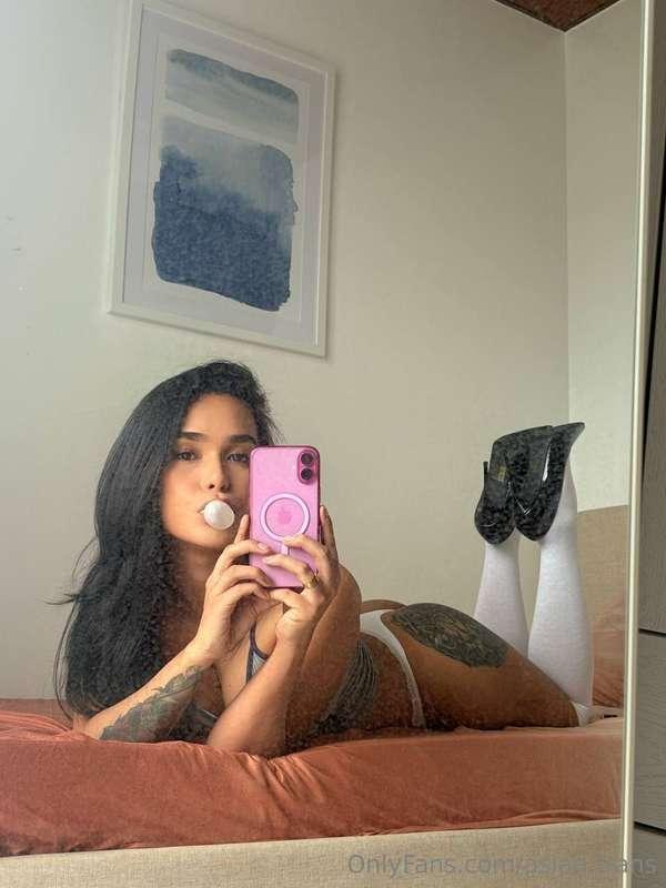 Pop, pop 🫧 Do you like your bubblegum cute or naughty? Becau..