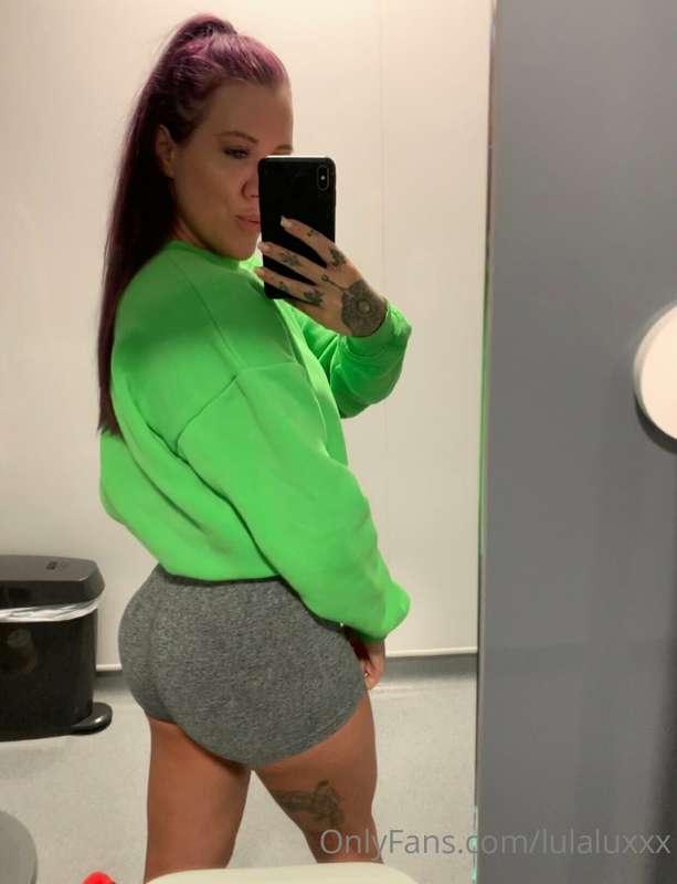 Swipe to pull them down… 😉 Your Welcome have a great day 😊
