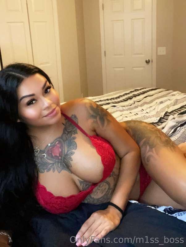 Who’s active and wants a live tip show!!?! 😝