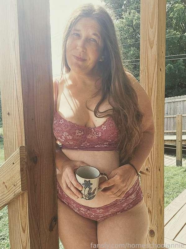 Let's have some coffee outside together on the warm deck. 

#lingerie #bra #underwear #wife #outdoors #milf #pawg #longhair #coffee