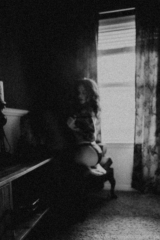 lunapenelope image #3