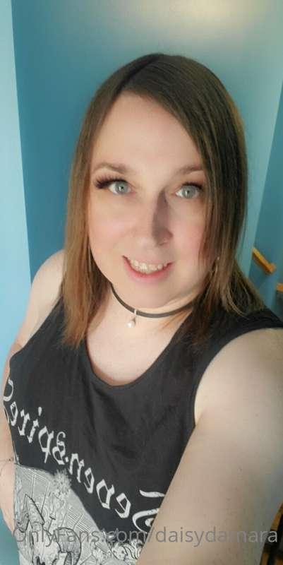 More metal concert today. Maybe I'll record something for yo..