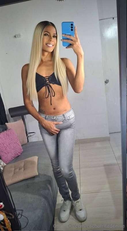 @kloetdash is your new DOM mommy 😈 ready to worship ?