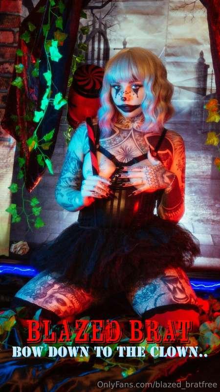 Have you checked out my clown porn? ;)

@blazed_brat